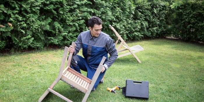 How to choose outdoor furniture that resists fading and weather